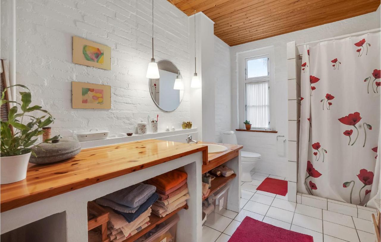 Lovely Home In Sonderborg With Kitchen 외부 사진